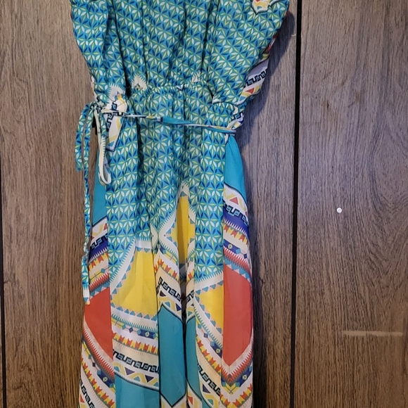 Sun dress by Paper Dolls size 12 - Picture 4 of 4